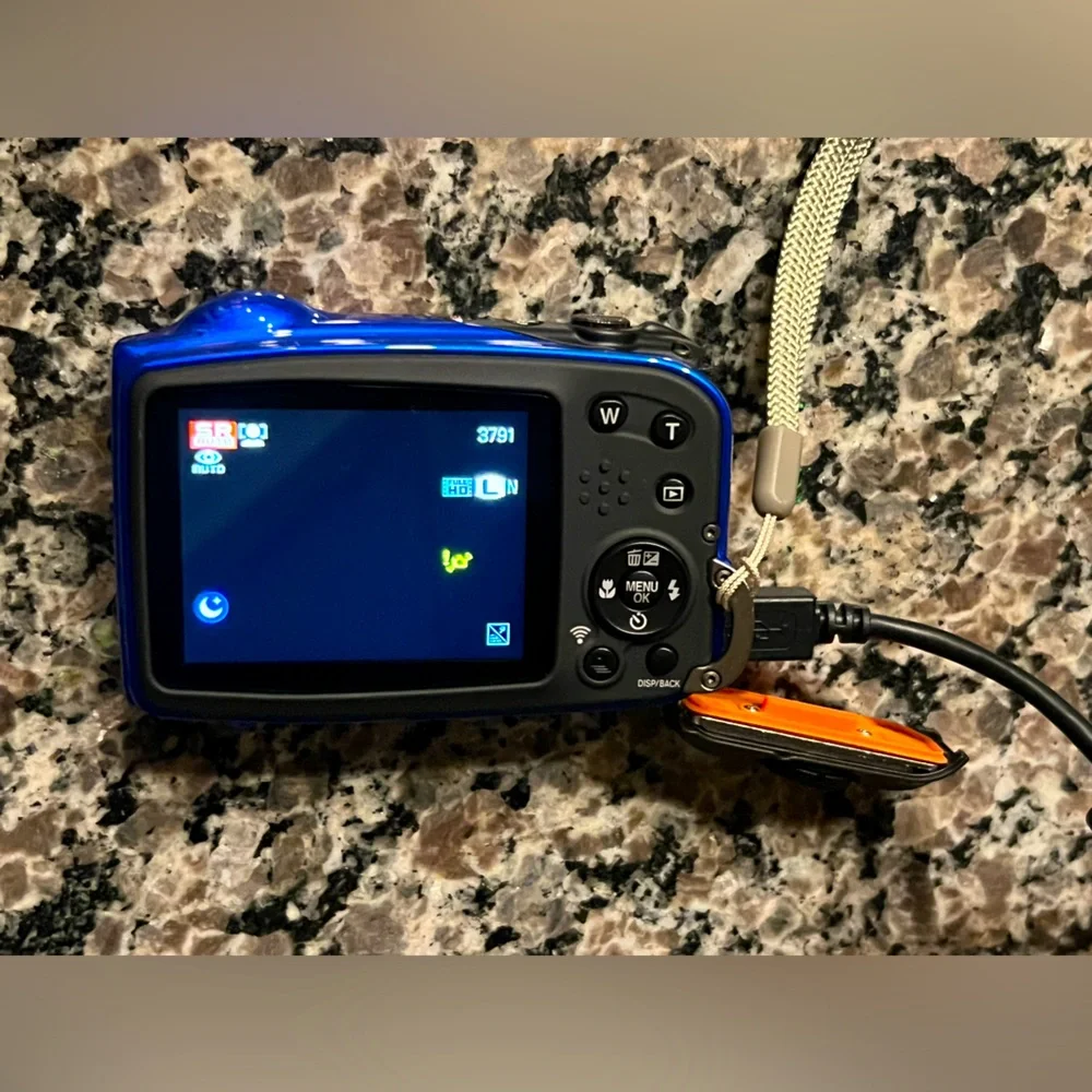 Sony underwater camera blue